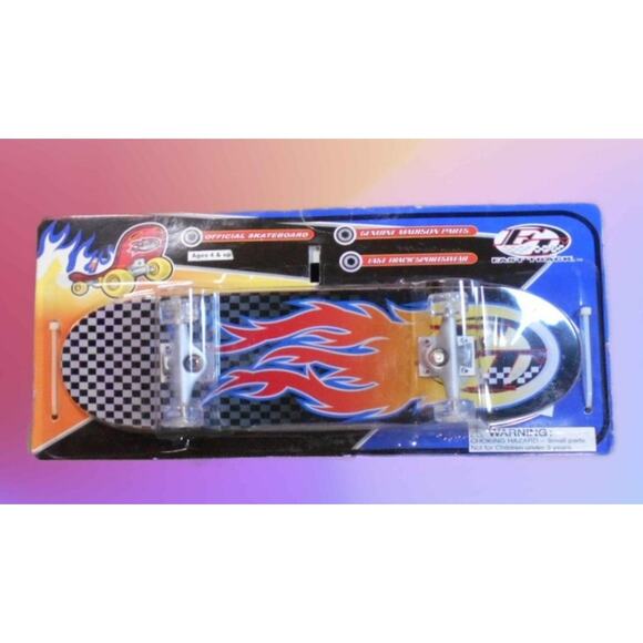 2001 Fast Track Collectible Flames Skateboard 10.5" Hand Board New/Sealed 2 - Picture 1 of 5